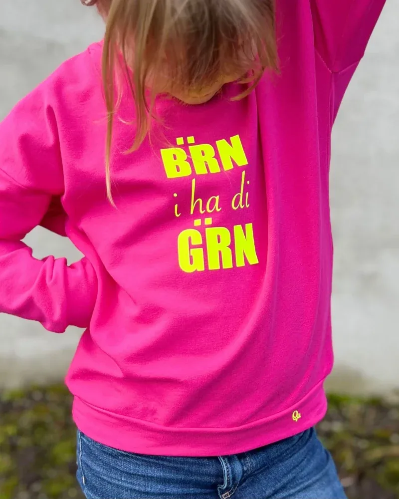 Pinker Pullover mit dem originalen Schriftzug Bärn i ha di gärn